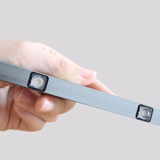 Suporte para personalização de amostra Mini luz de foco de gabinete de LED para vitrines, relógios, salão de exposições, sala de exposições, museu